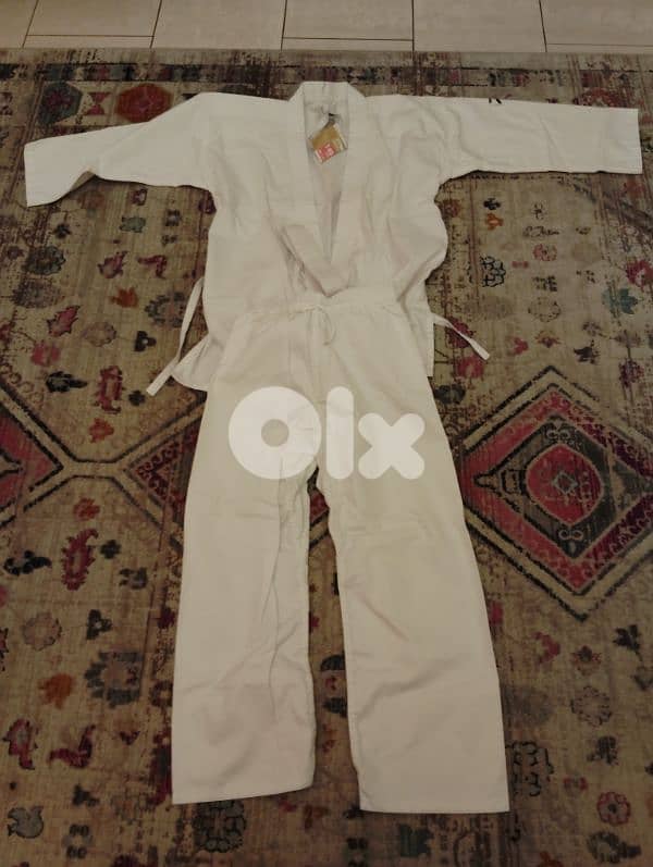 Kimono Gi neuf, jamais porté Outshock 0