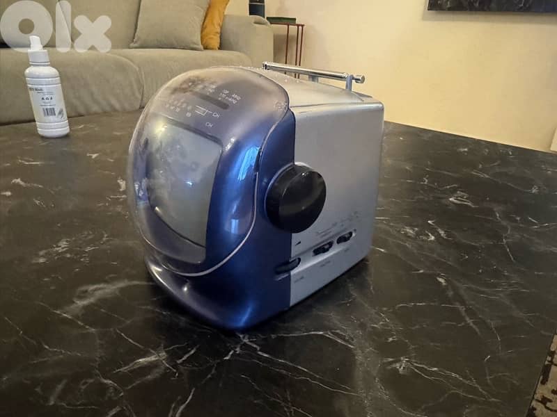 vintage mini tv 0