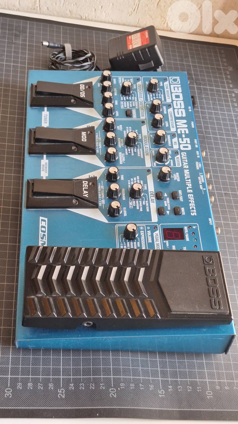 Boss ME-50 pedal board 1