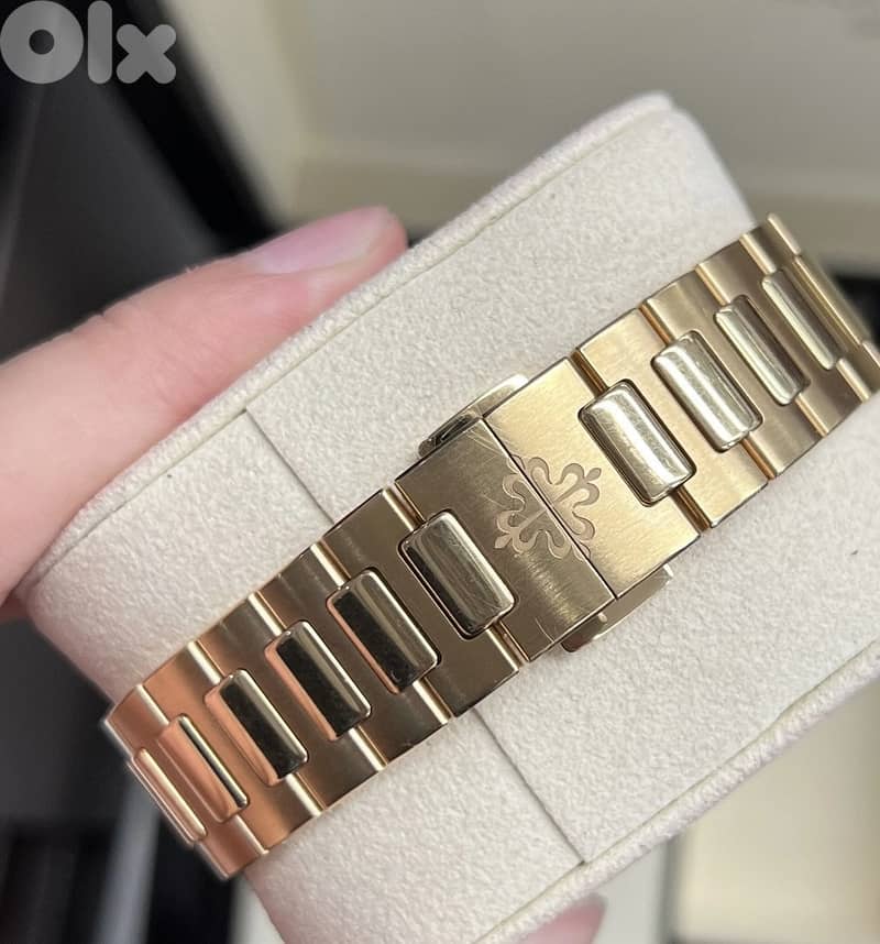 Patek Philippe 7118/1R Nautilus 18K Rose Gold Watch 2
