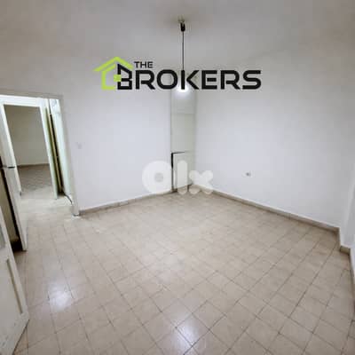 Apartment for Sale in Mar Elias شقة لقطة للبيع في مار الياس