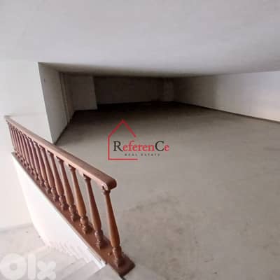Shop with warehouse in Sin El Fil محل ومستودع سن الفيل