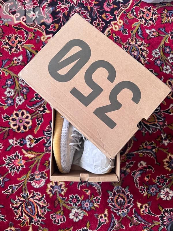 Yeezy size 11 US used like new 0