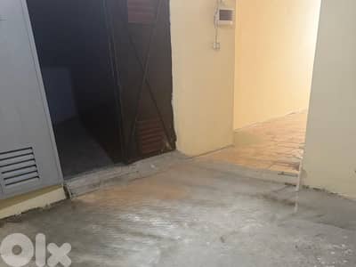 L20790 - 120 SQM Warehouse For Rent in Achrafieh, Sioufi