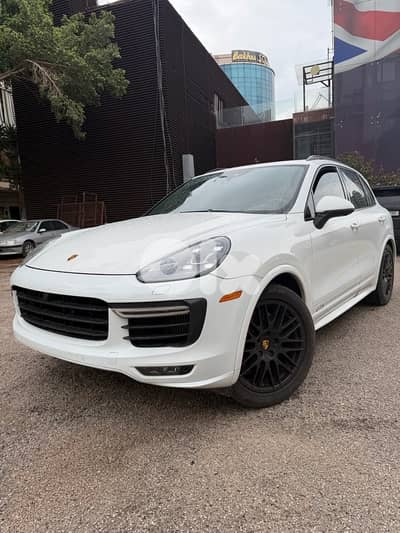 Porsche Gts turbo 2017