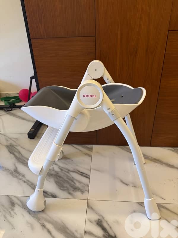 Oribel Cocoon 3-Stage High Chair feeding chair 1