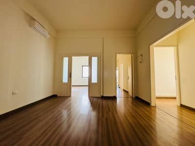 RAO26-4873 Office 170m2 for rent in Badaro, $ 1,500 cash