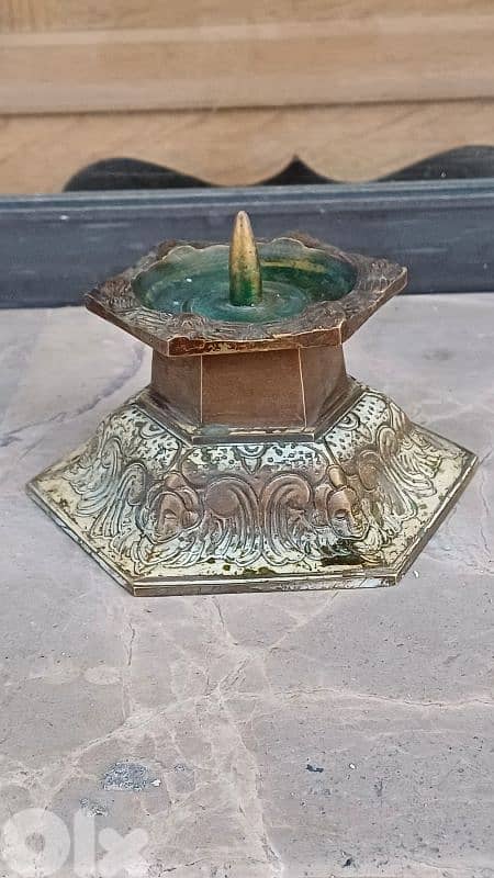 antique 0