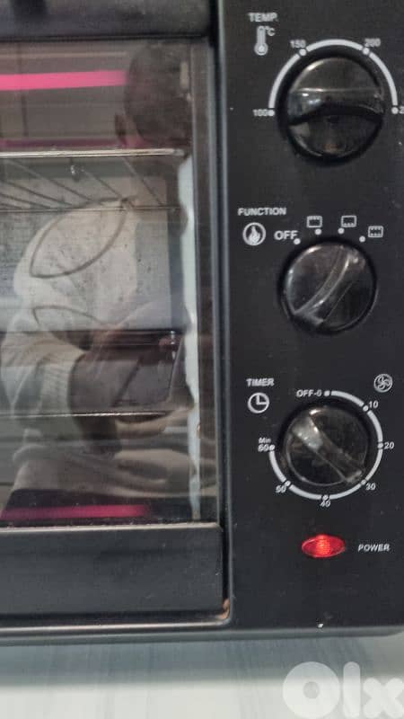 Nahama Electric Oven 2000W with Convection Fan (Nearly New) 0