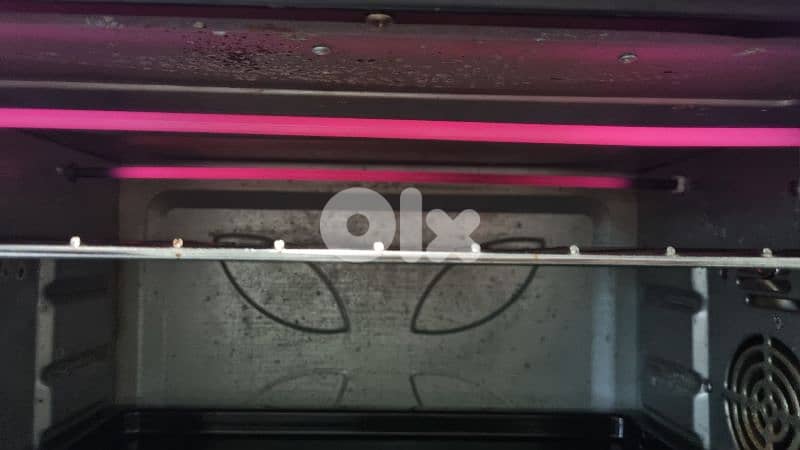 Nahama Electric Oven 2000W with Convection Fan (Nearly New) 7
