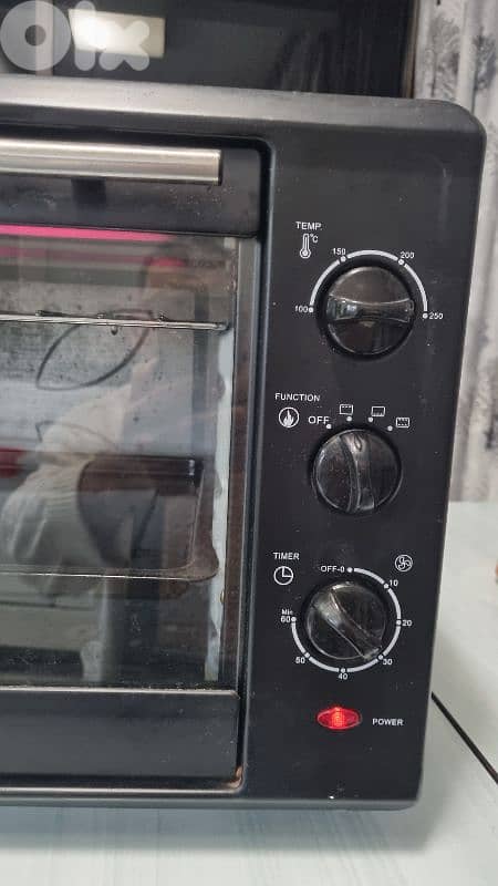 Nahama Electric Oven 2000W with Convection Fan (Nearly New) 9