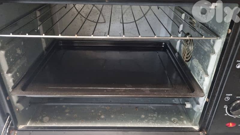 Nahama Electric Oven 2000W with Convection Fan (Nearly New) 10