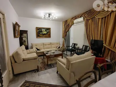 شقة مميزة للبيع - عوكر