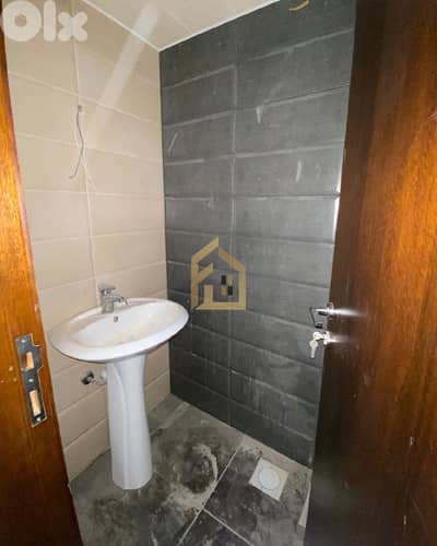 Apartment for sale in Ballouneh GH309 شقة للبيع في بلونه