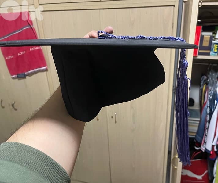 graduation dress with hat for 50 $ 1