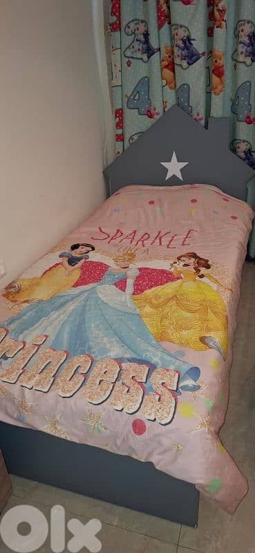 2 single beds with 2 FAP Mattressess 1