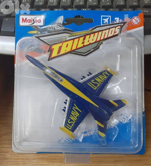 Maisto diecast Plane model Scale 1/144 2