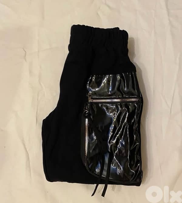 black sweat pants 0