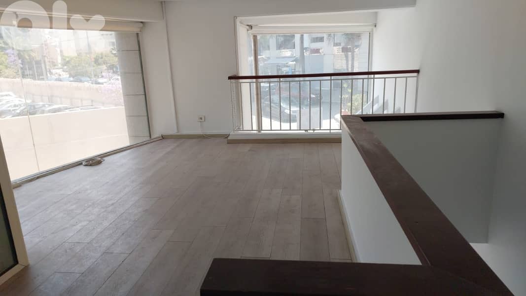 Prime location Shop for rent in Verdun with 60 sqm Mezanine 0