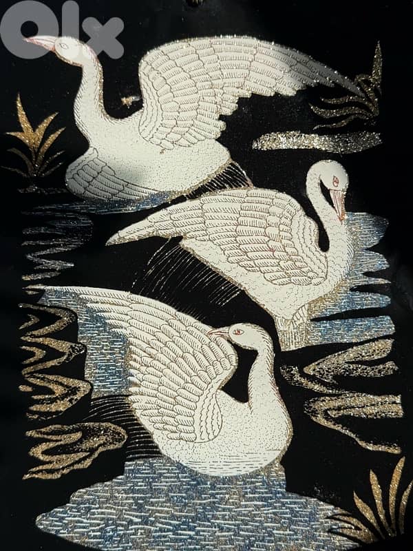 Vintage Japanese-Inspired Swan Artwork – Glass Frame – 40x30 cm 1