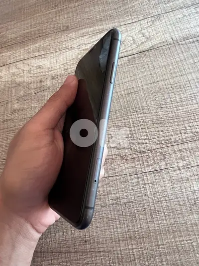 Iphone 11 64gb in mint condition