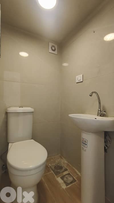 RWK144MF - Shop for rent in Adonis in a prime location