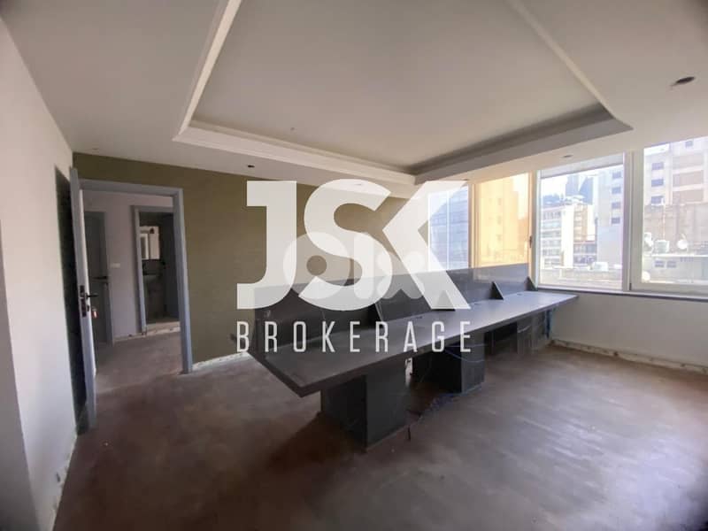 L20817 - Office For Sale in a Commercial Building in Verdun, Beirut 0