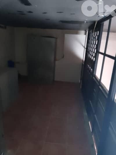محل للايجار في الاشرفية Shop for rent in Achrafieh
