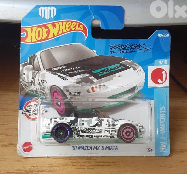 Hot Wheels Mazda diecast model 1;64. 7
