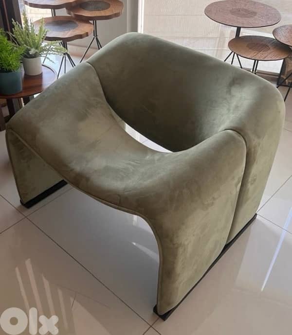 NEW modern arm chair 1