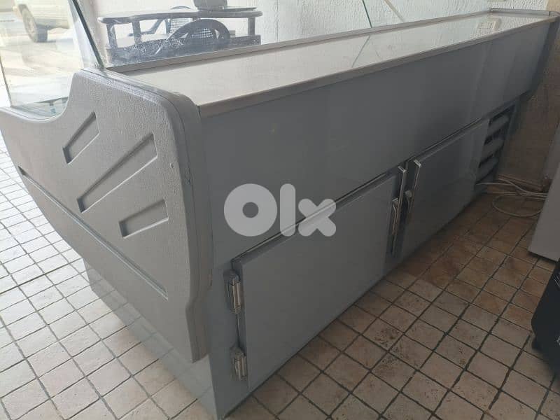 Fridge counter براد واجهة 1