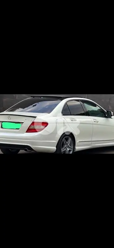 مرسيدس بنز سي-كلاس 2009