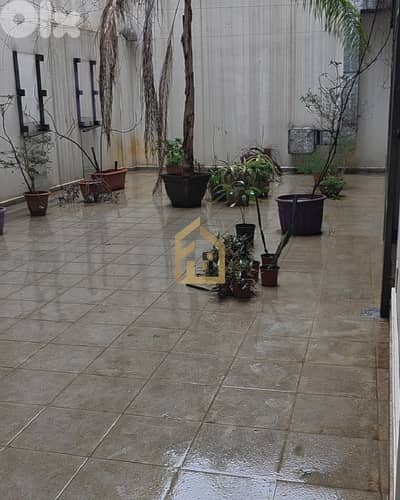 Showroom for rent in Achrafieh EA299 معرض للإيجار في الأشرفية