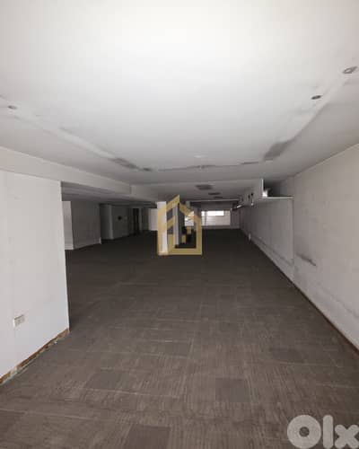 Showroom for rent in Achrafieh EA299 معرض للإيجار في الأشرفية