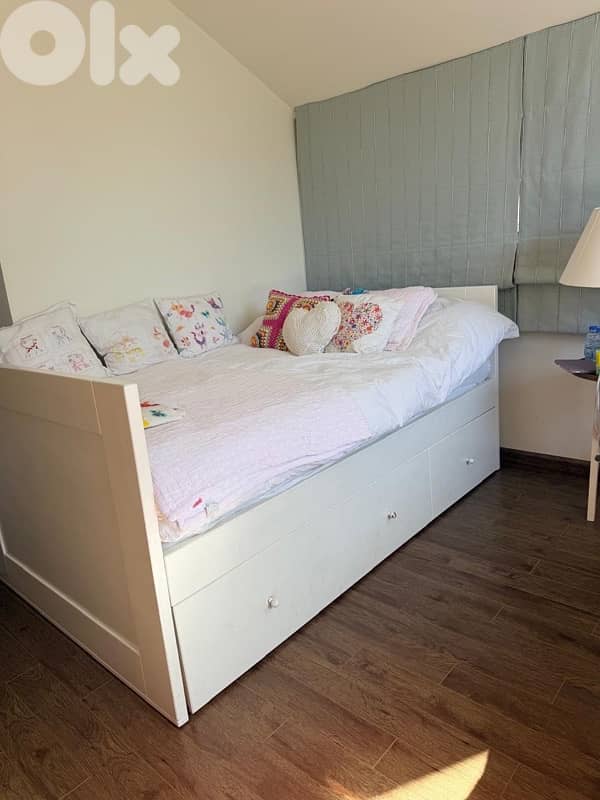 Single Bed + Mattress – Great Condition 0