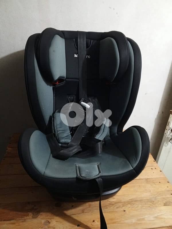 2 car seats for sale 0