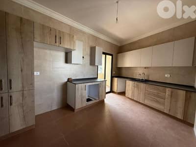Jal el Dib 190 sqm Prime Location/ Flat Wide Street