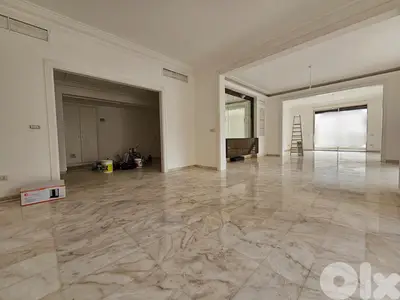 RAO26-4887 Office 380 m² for Rent – Verdun, Beirut