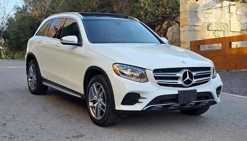 MERCEDES-BENZ GLC 2017 4MATIC AMG !! CLEAN CARFAX 59,000 MILES! 0