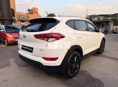 Hyundai Tucson 2.0L AWD 1 owner!!