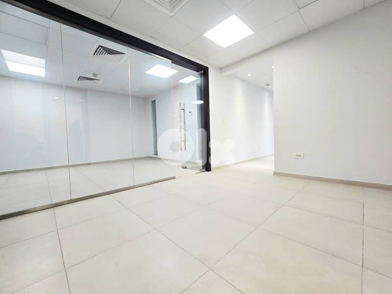 RAO26-4890 Office 168 m2 for rent in Verdun, $ 2,625 cash 0