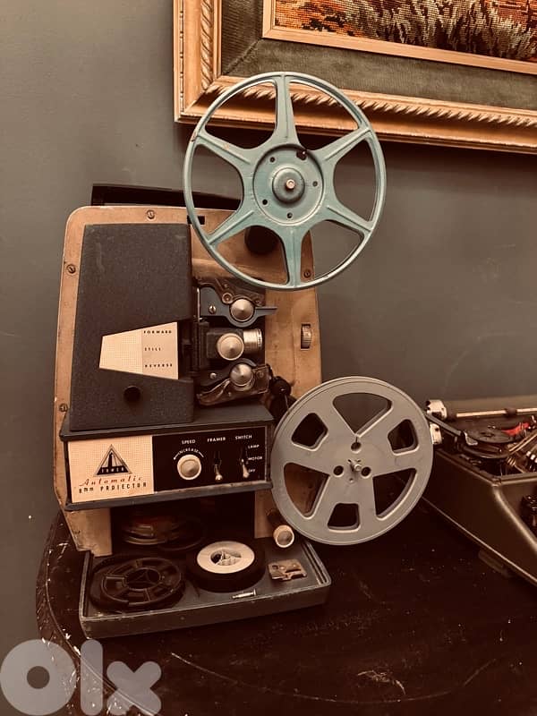 vintage projector 0