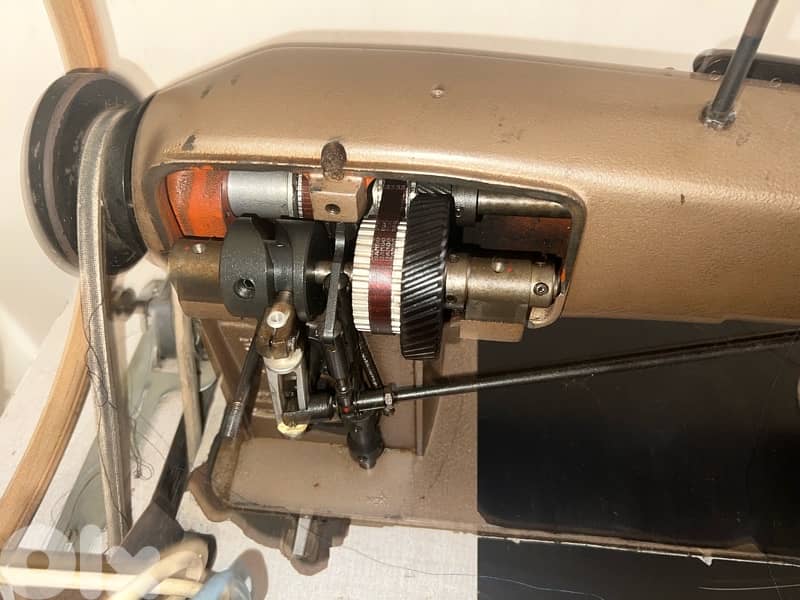 Embroidery machine / مكنة تطريز 1