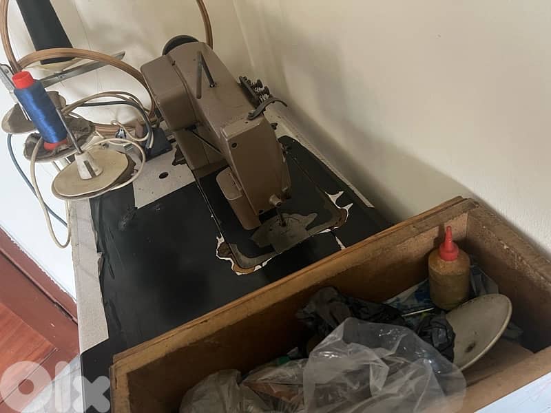 Embroidery machine / مكنة تطريز 3