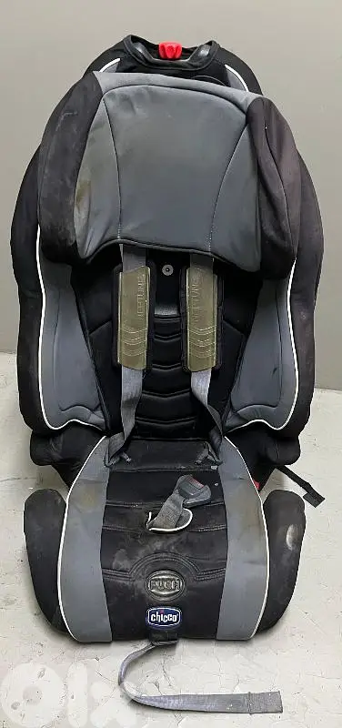 Car seat chicco used 35 $ beyrout ashrafiye