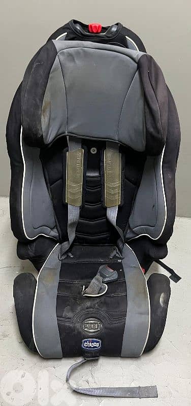 Car seat chicco used 35 $ beyrout ashrafiye 0