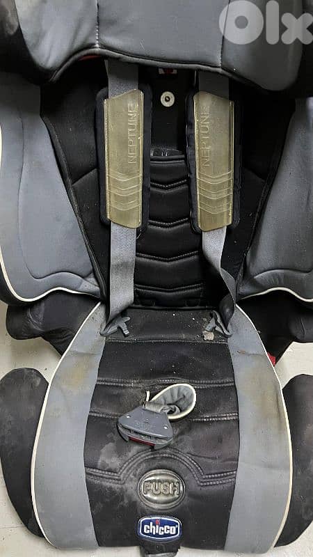 Car seat chicco used 35 $ beyrout ashrafiye 1
