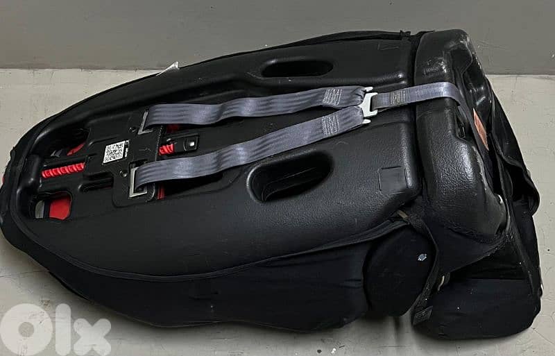 Car seat chicco used 35 $ beyrout ashrafiye 5