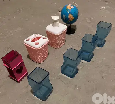 أغراض  بيت  مشكل  ٨ قطع  بيروت  الاشرفية ٨ دولار  ٠٣٧٢٣٨٩٥