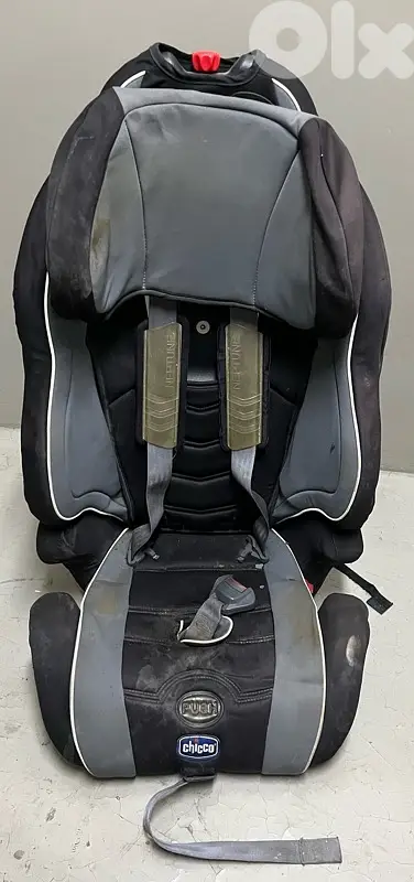 Car seat chicco used 35 $ beyrout ashrafiye 03723895